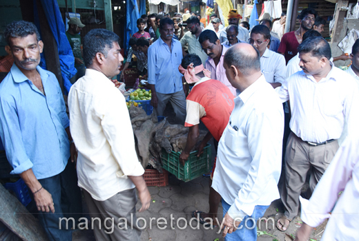 Street vendors 1